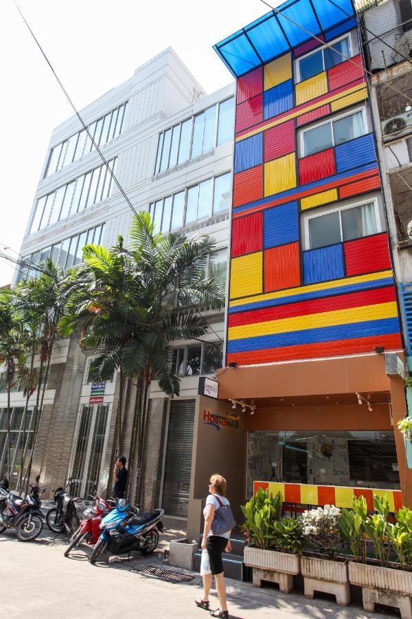 Hostel 8 Sukhumvit Soi 8 Bangkok Esterno foto